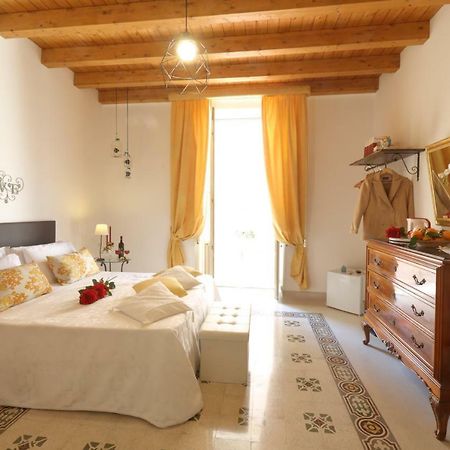 "Suliscenti" Dimora Siciliana B&B Avola Exterior foto