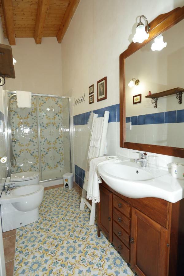 "Suliscenti" Dimora Siciliana B&B Avola Exterior foto