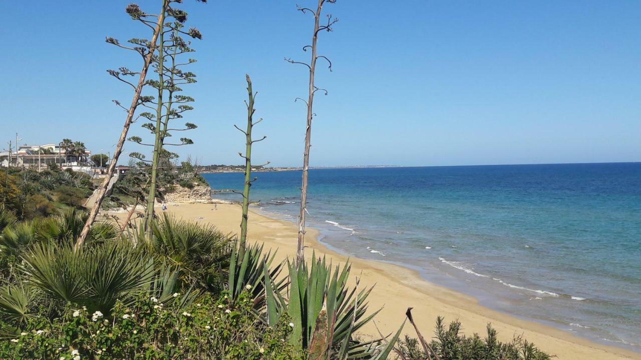 "Suliscenti" Dimora Siciliana B&B Avola Exterior foto